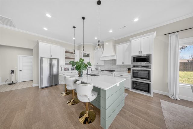 5950 Poppy Avenue, Springdale, AR 72762