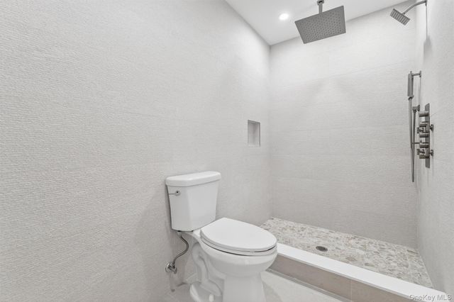 430 Country Club Lane, Pomona, NY 10970