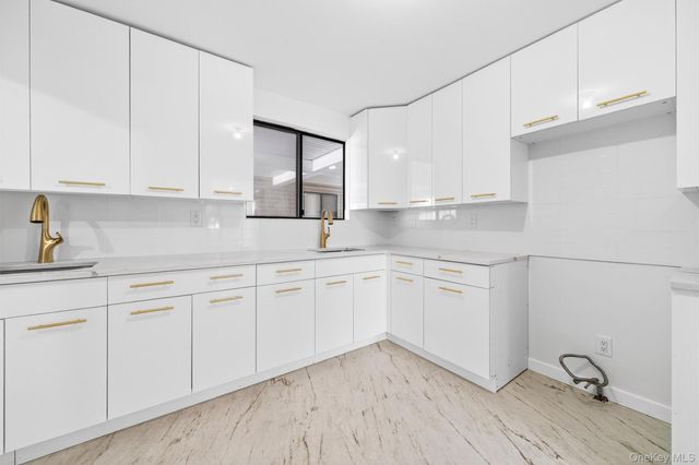 430 Country Club Lane, Pomona, NY 10970