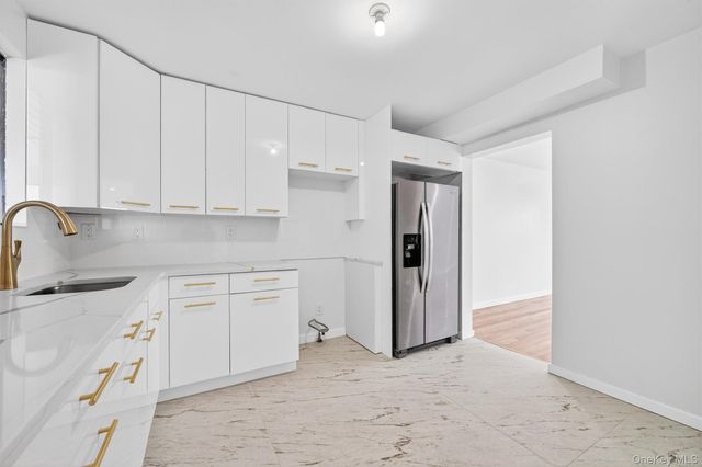 430 Country Club Lane, Pomona, NY 10970