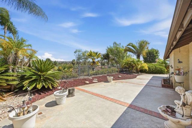 5243 Silver Bluff Drive, Oceanside, CA 92057