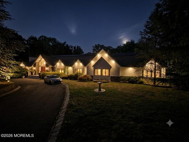 32 Takolusa Drive, Holmdel, NJ 07733