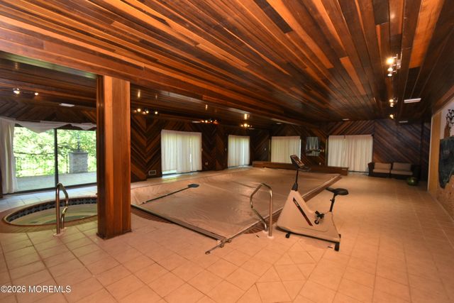 32 Takolusa Drive, Holmdel, NJ 07733