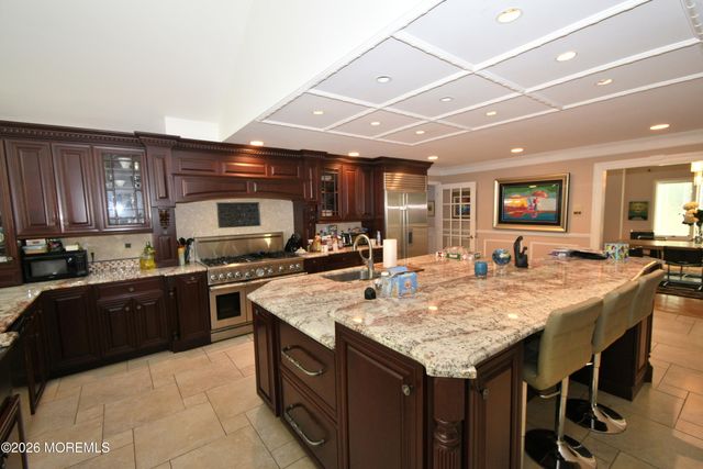 32 Takolusa Drive, Holmdel, NJ 07733