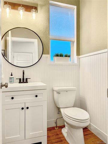 9898 Monte Vista Avenue, Littleton, CO 80125