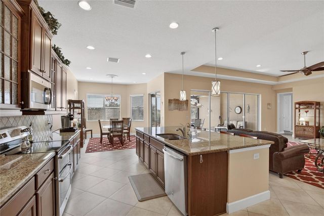 1543 EMERALD DUNES DRIVE, Sun City Center, FL 33573