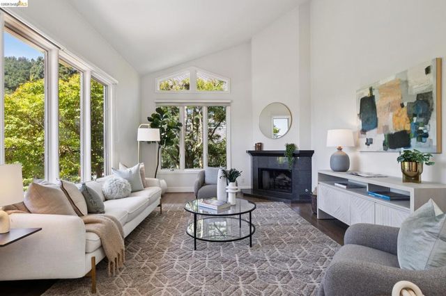 122 Vicente Rd, Berkeley, CA 94705
