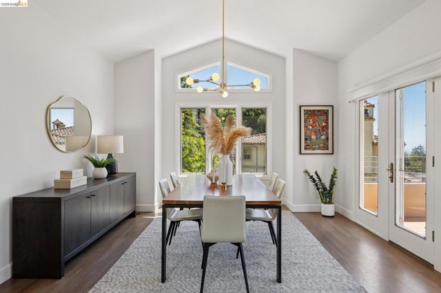 122 Vicente Rd, Berkeley, CA 94705