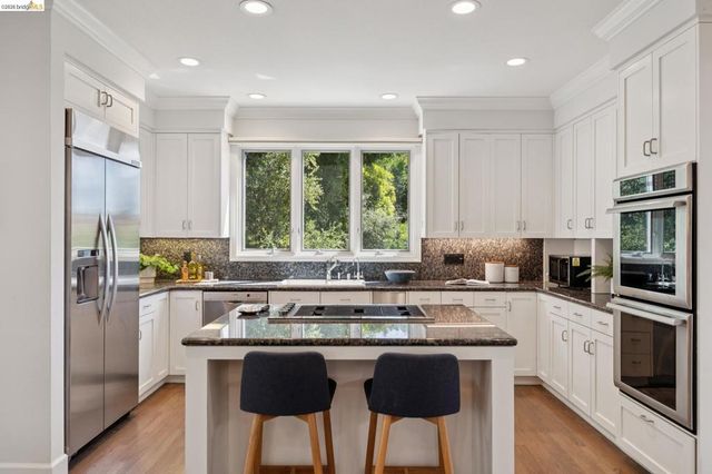 122 Vicente Rd, Berkeley, CA 94705