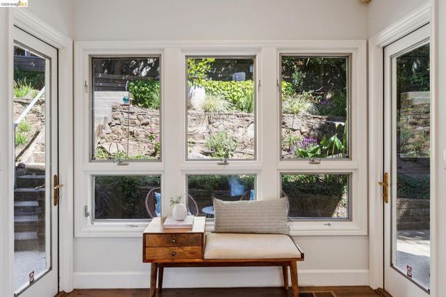 122 Vicente Rd, Berkeley, CA 94705