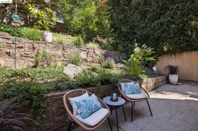122 Vicente Rd, Berkeley, CA 94705