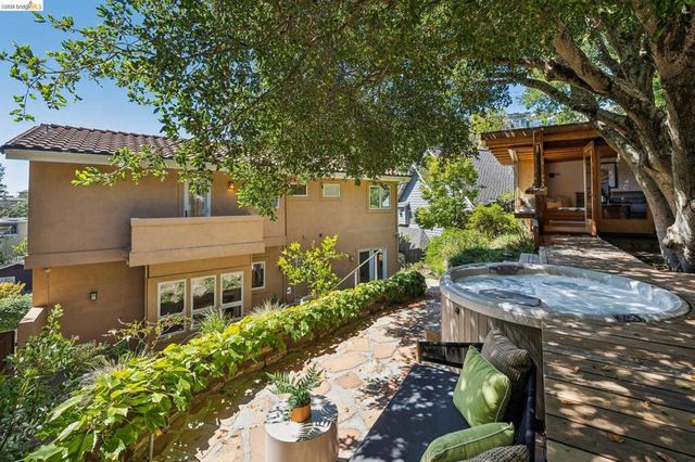 122 Vicente Rd, Berkeley, CA 94705