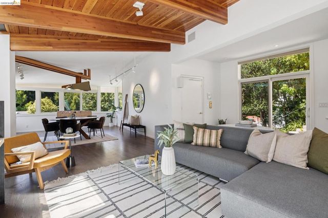 122 Vicente Rd, Berkeley, CA 94705