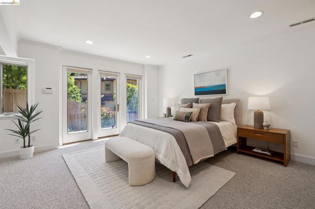 122 Vicente Rd, Berkeley, CA 94705