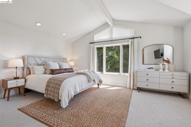 122 Vicente Rd, Berkeley, CA 94705
