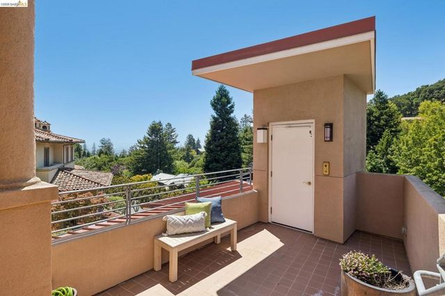122 Vicente Rd, Berkeley, CA 94705