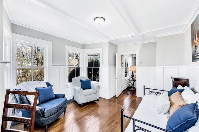 388 Sea St, Barnstable, MA 02601