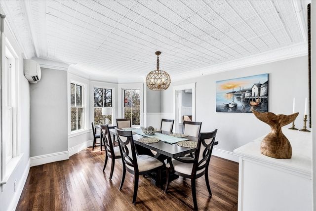 388 Sea St, Barnstable, MA 02601