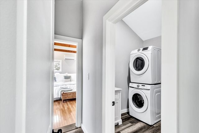 388 Sea St, Barnstable, MA 02601