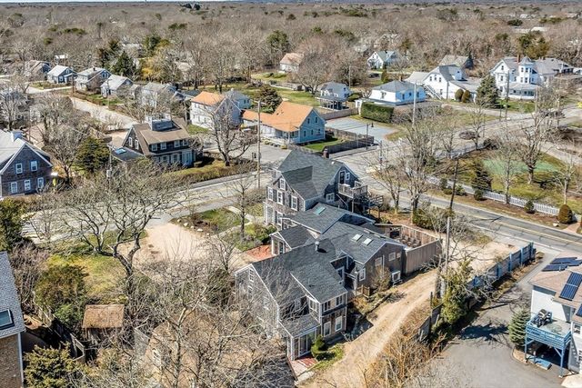 388 Sea St, Barnstable, MA 02601