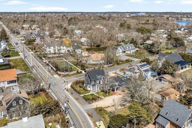 388 Sea St, Barnstable, MA 02601