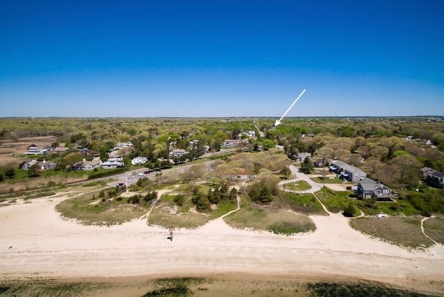 388 Sea St, Barnstable, MA 02601