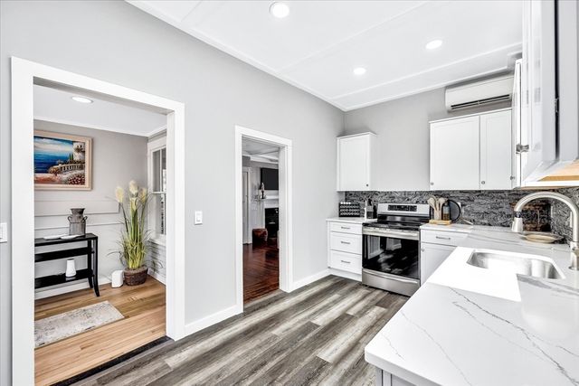 388 Sea St, Barnstable, MA 02601