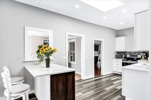 388 Sea St, Barnstable, MA 02601