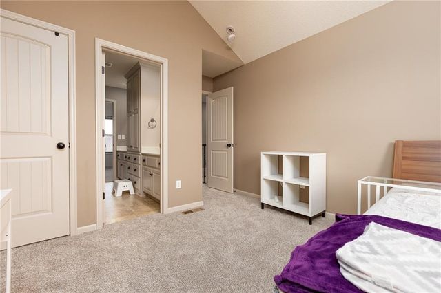 21283 W 107th Place, Olathe, KS 66061