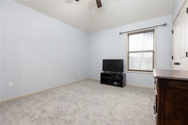 21283 W 107th Place, Olathe, KS 66061