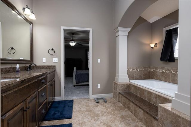 21283 W 107th Place, Olathe, KS 66061