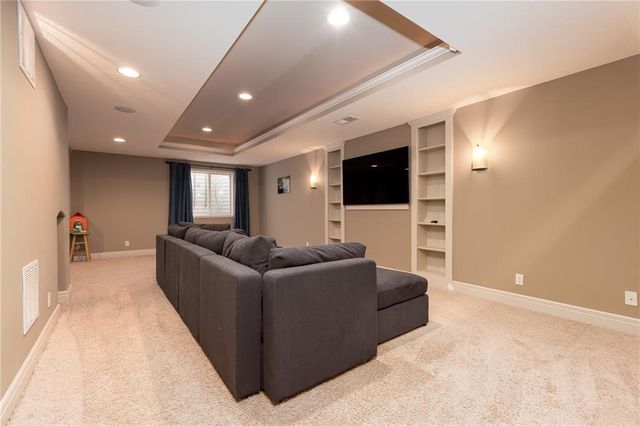 21283 W 107th Place, Olathe, KS 66061