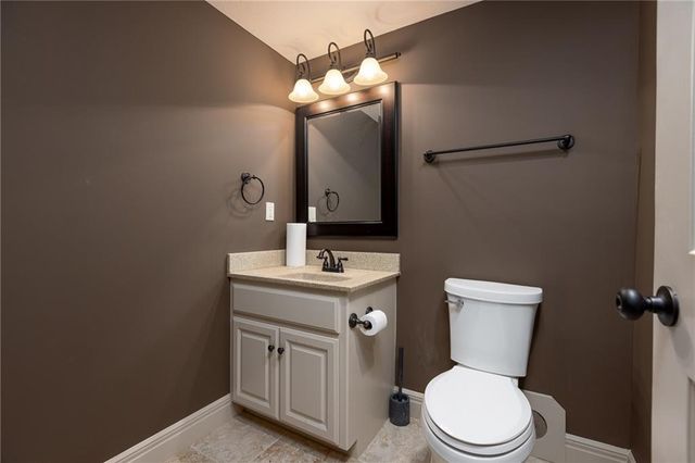 21283 W 107th Place, Olathe, KS 66061