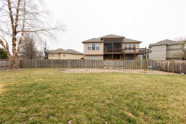 21283 W 107th Place, Olathe, KS 66061