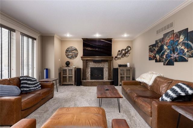 21283 W 107th Place, Olathe, KS 66061