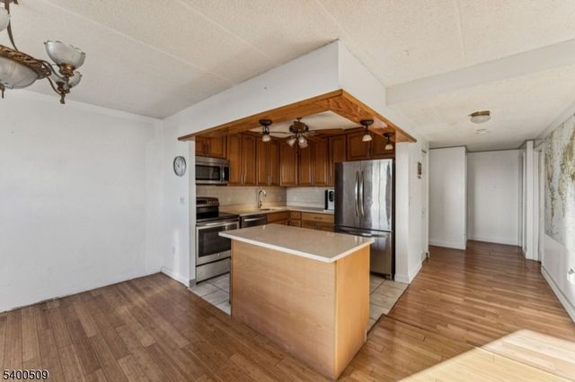 170 Lafayette Ave 11-E, Passaic City, NJ 07055