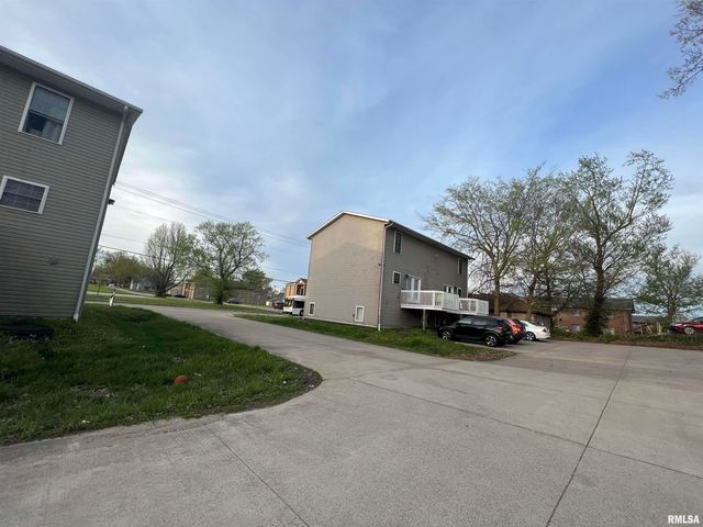 305 & 307 E MILL Street, Carbondale, IL 62901