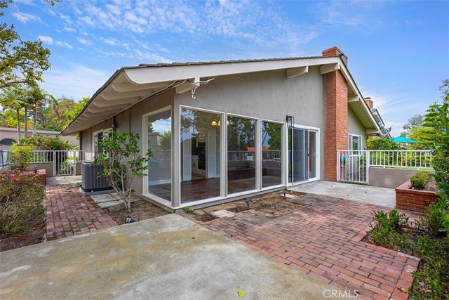 424 Onda, Newport Beach, CA 92660