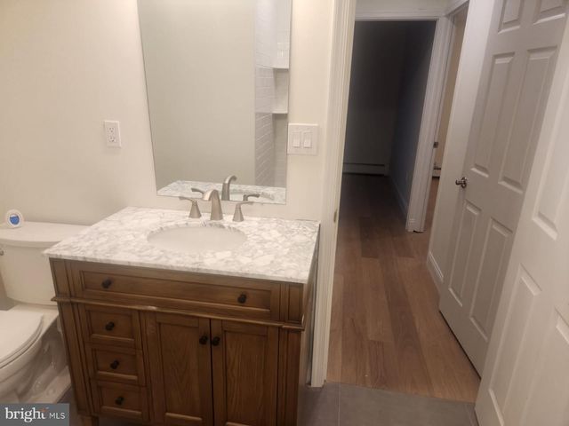 47 STRAWBERRY LN, Levittown, PA 19055