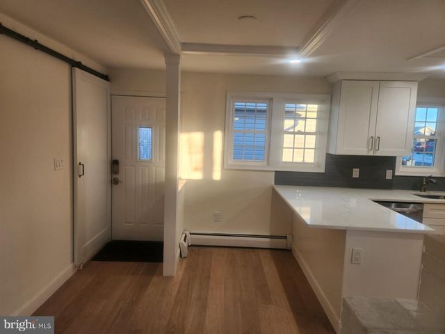 47 STRAWBERRY LN, Levittown, PA 19055