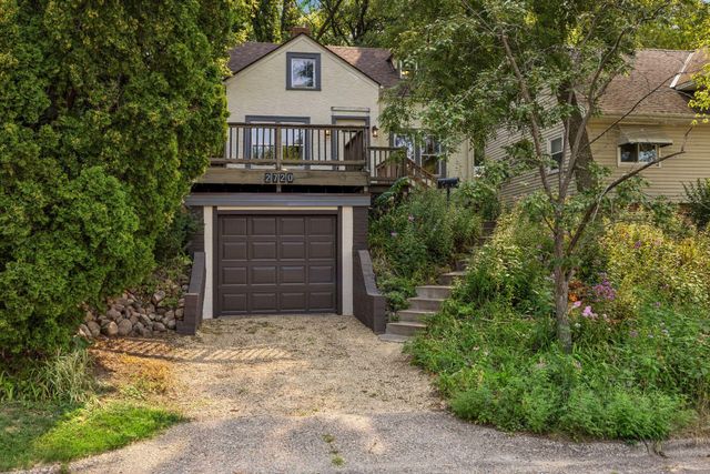 2720 McNair Drive N, Robbinsdale, MN 55422