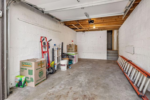 2720 McNair Drive N, Robbinsdale, MN 55422