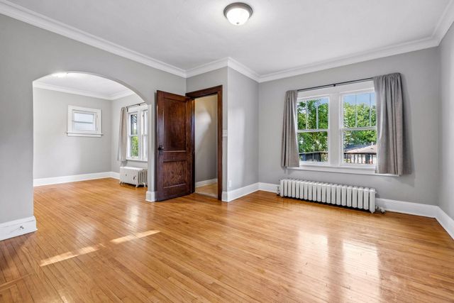 2720 McNair Drive N, Robbinsdale, MN 55422