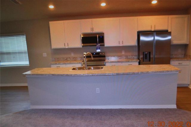 7172 TWISTING PINES LOOP, Zephyrhills, FL 33541