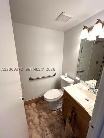 5274 W 25th Ln 206, Hialeah, FL 33016