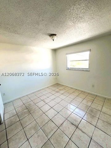 5274 W 25th Ln 206, Hialeah, FL 33016