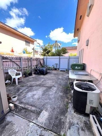 5274 W 25th Ln 206, Hialeah, FL 33016