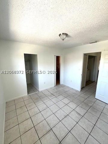 5274 W 25th Ln 206, Hialeah, FL 33016