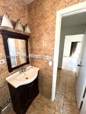 5274 W 25th Ln 206, Hialeah, FL 33016