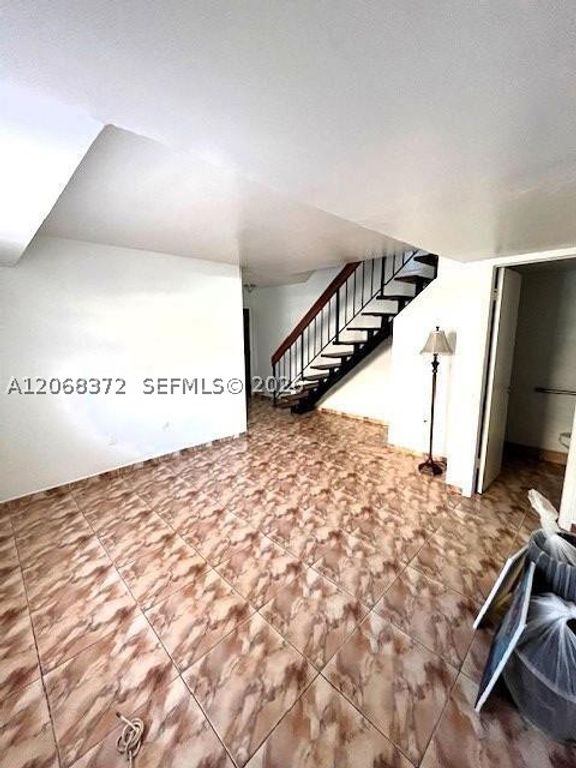 5274 W 25th Ln 206, Hialeah, FL 33016
